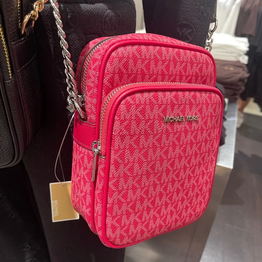 MICHAEL KORS Jet Set Travel Md Signature Logo Crossbody Flight Bag DK RASPBERRY